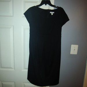 Comfortable and pretty/professional maternity dress